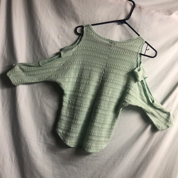 Mint green batwing sleeves with peekaboo cut outs small juniors - Picture 8 of 10